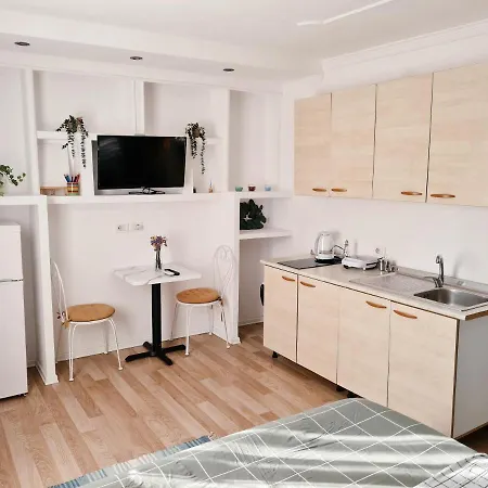 Casa 21 - The Cutest In Tirana! * Tirana